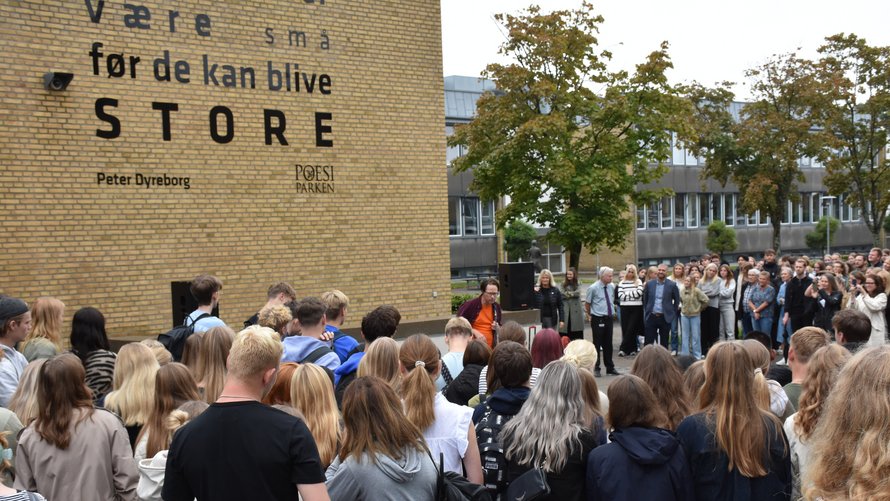 Frederikshavn Gymnasium Nu En Del Af Poesiparken